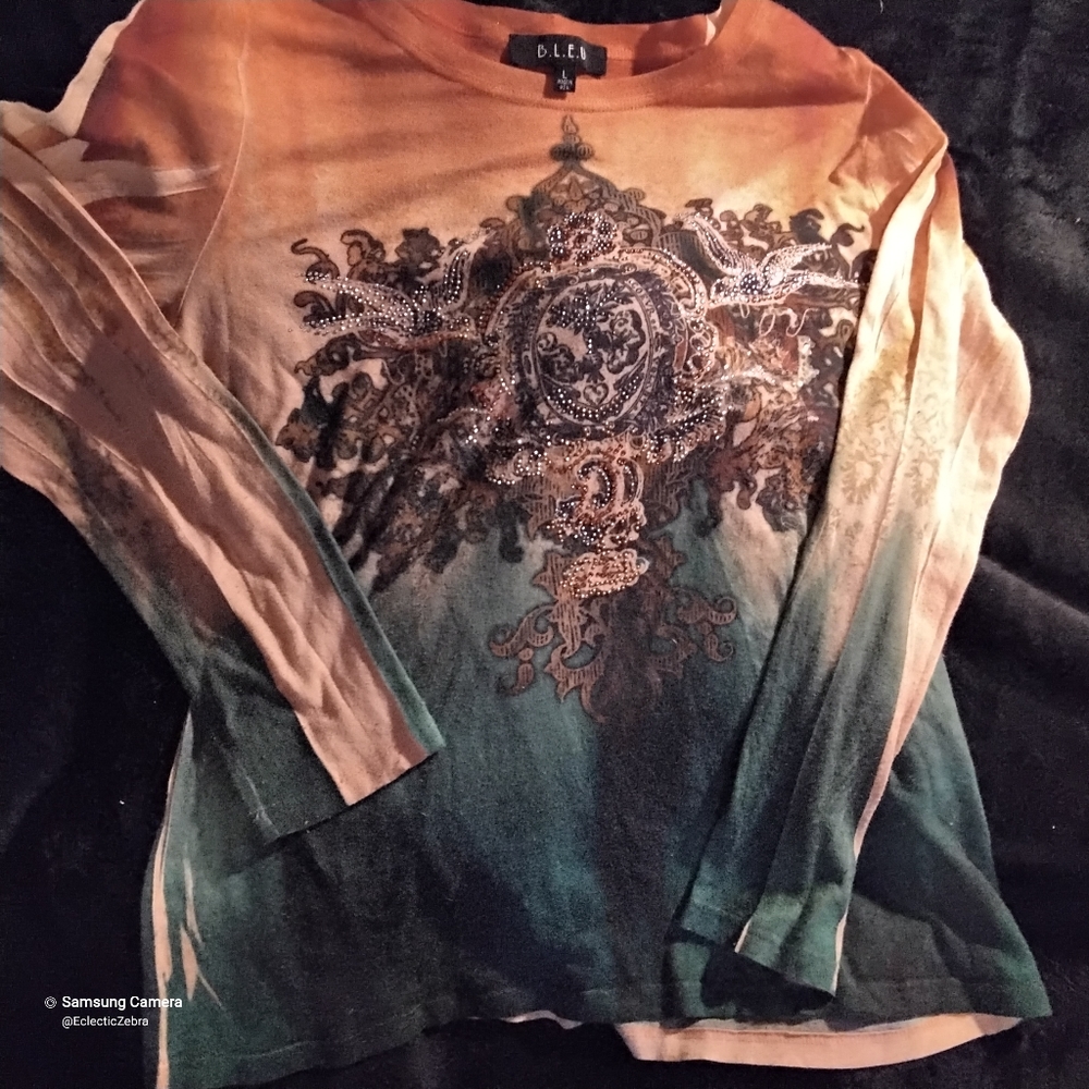B.L.E.U. 3.4 SLEEVE SHIRT.
